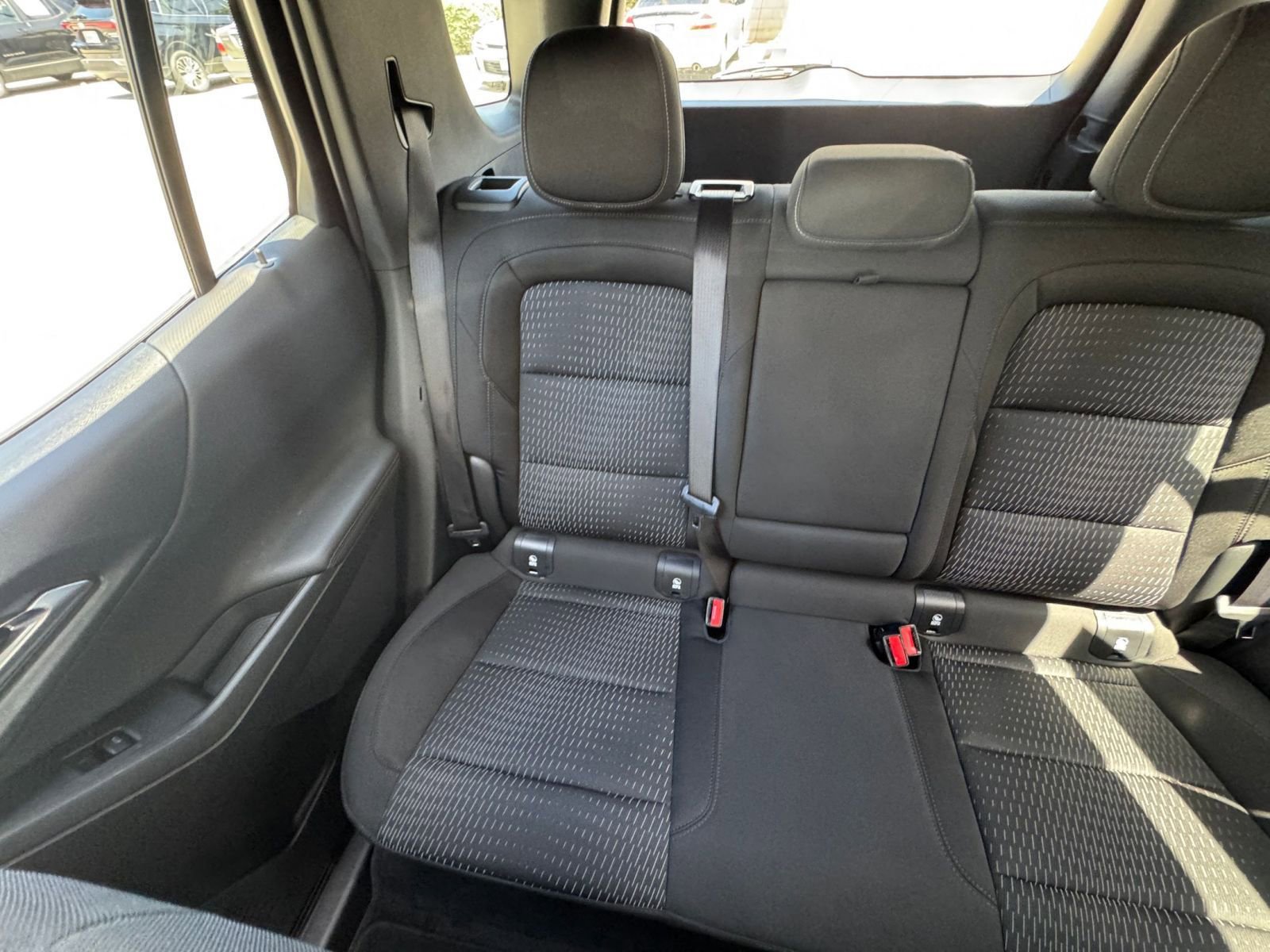 Used 2025 Chevrolet Equinox LT FWD image 40