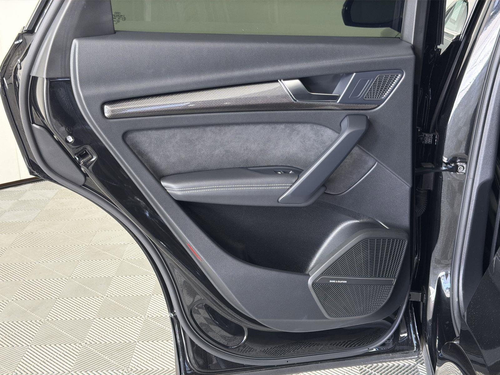 Used 2024 Audi SQ5 Premium Plus w/ Premium Plus Package image 25