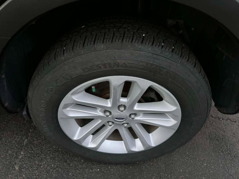 Used 2013 Ford Explorer XLT AWD/4WD image 25