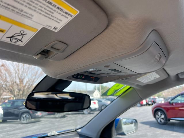 Used 2019 Chevrolet Equinox LT w/ Sun & Navigation Package image 21