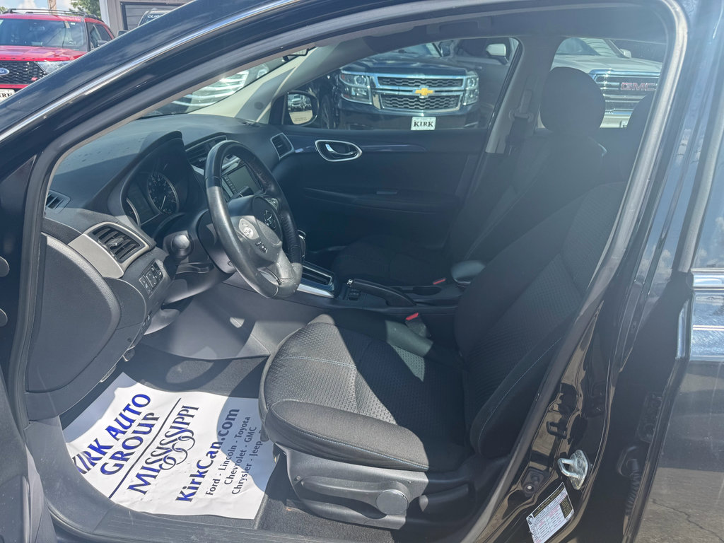 Used 2019 Nissan Sentra SR w/ Exterior Package image 11