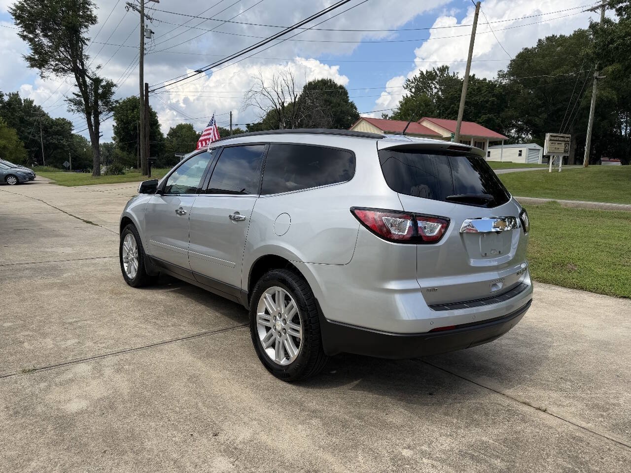 Used 2015 Chevrolet Traverse LT w/ Style and Technology Package AWD/4WD image 5