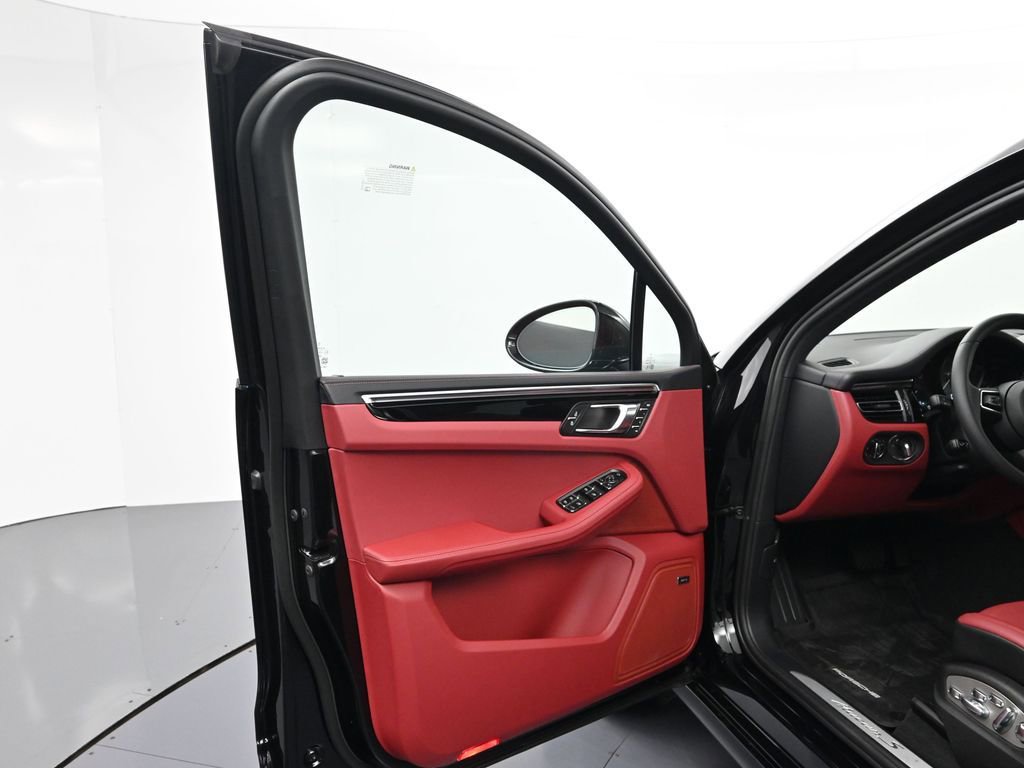 New 2026 Porsche Macan S image 16