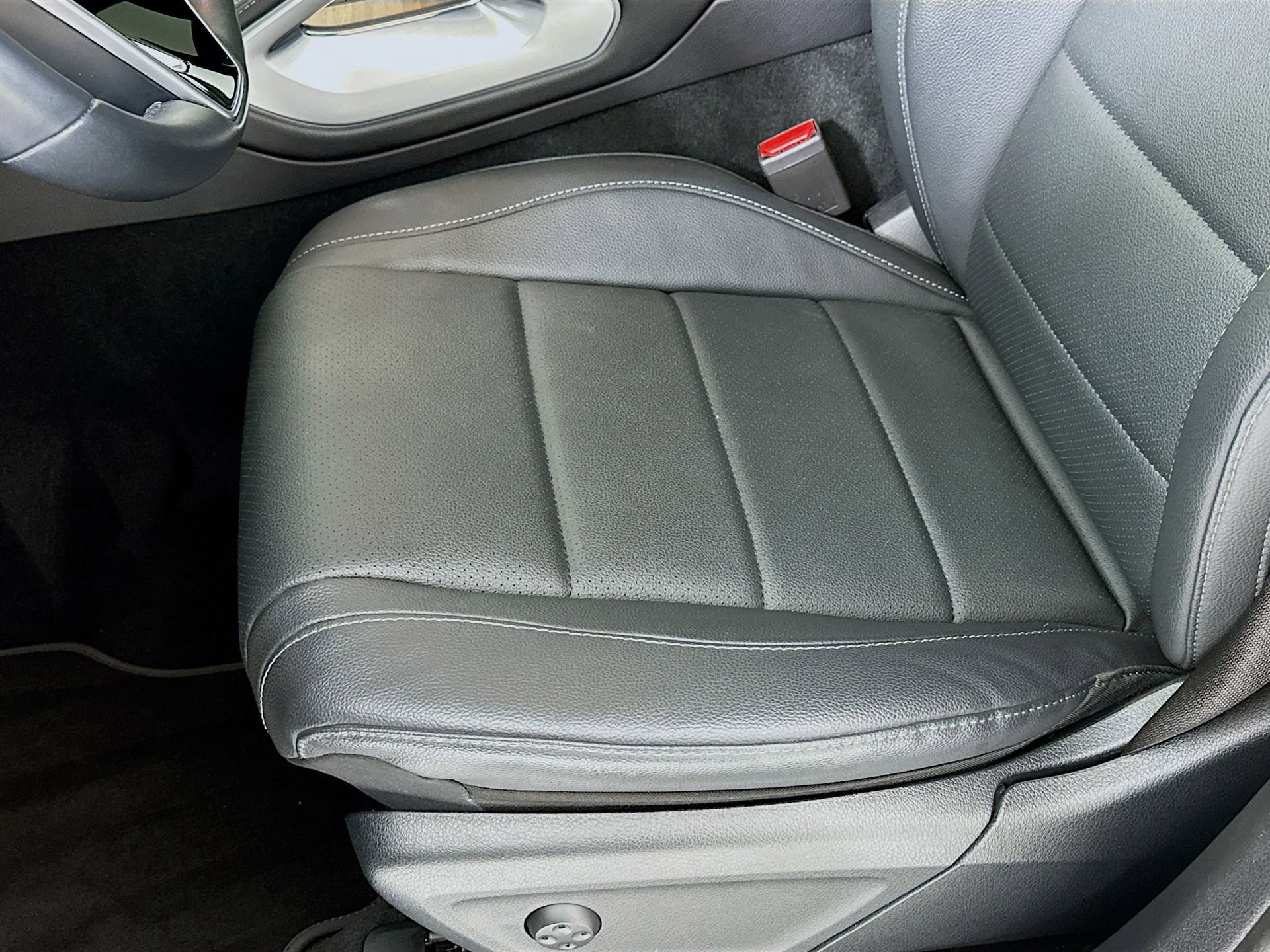 Used 2025 Mercedes-Benz GLE 350 4MATIC image 21