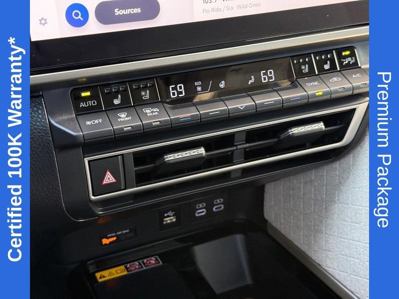 Used 2025 Toyota Camry XLE w/ Premium Package FWD image 28