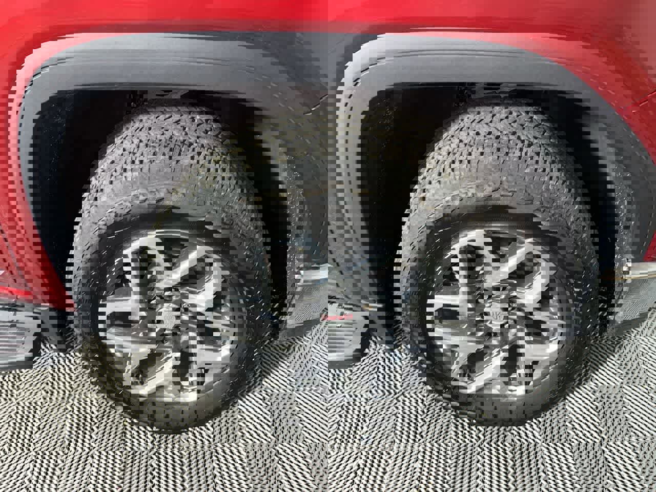 Used 2024 GMC Sierra 1500 SLT w/ SLT Premium Plus Package image 10