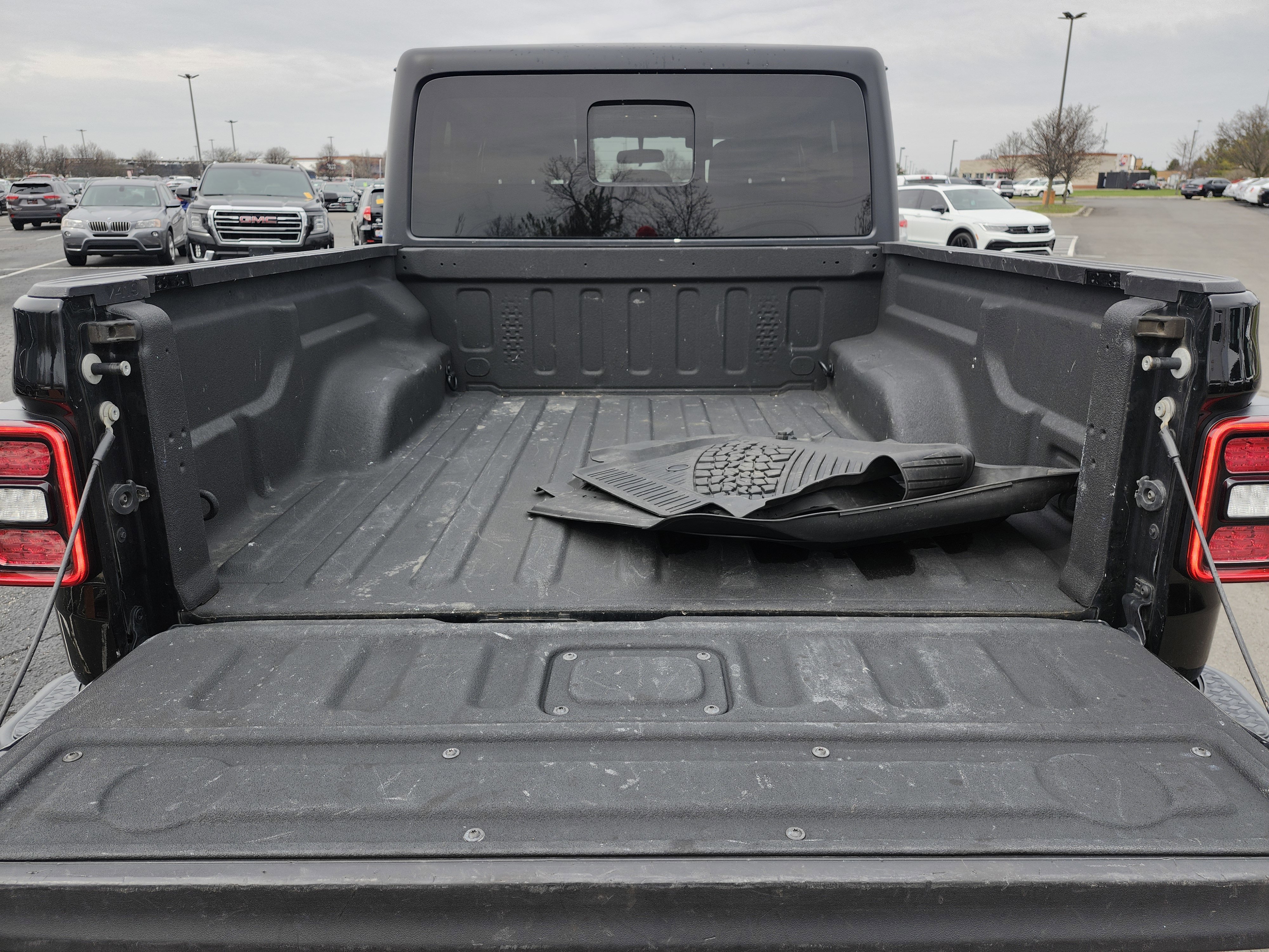 Used 2020 Jeep Gladiator Sport w/ Quick Order Package 24S AWD/4WD image 22