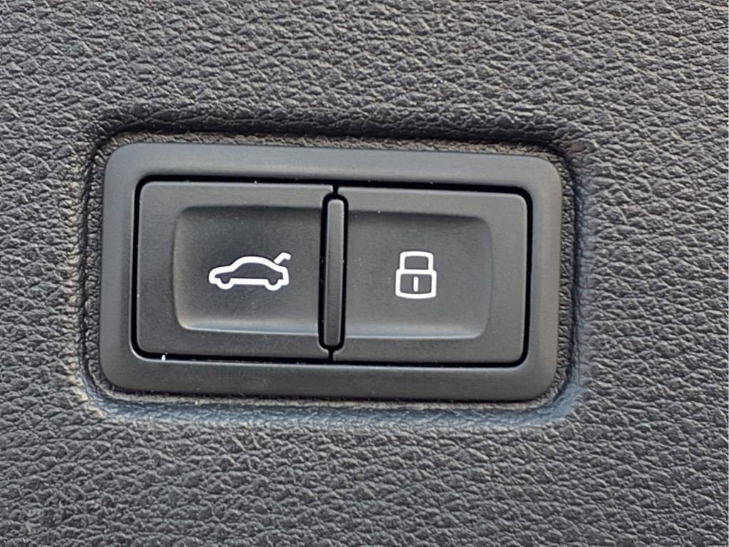 Used 2018 Audi Q7 2.0T Premium Plus w/ Premium Plus Package image 31