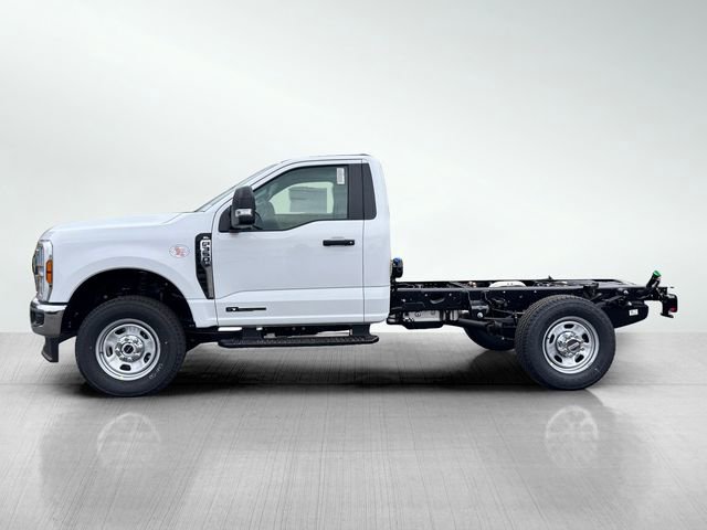 New 2025 Ford F350 XL w/ XL Chrome Package image 3