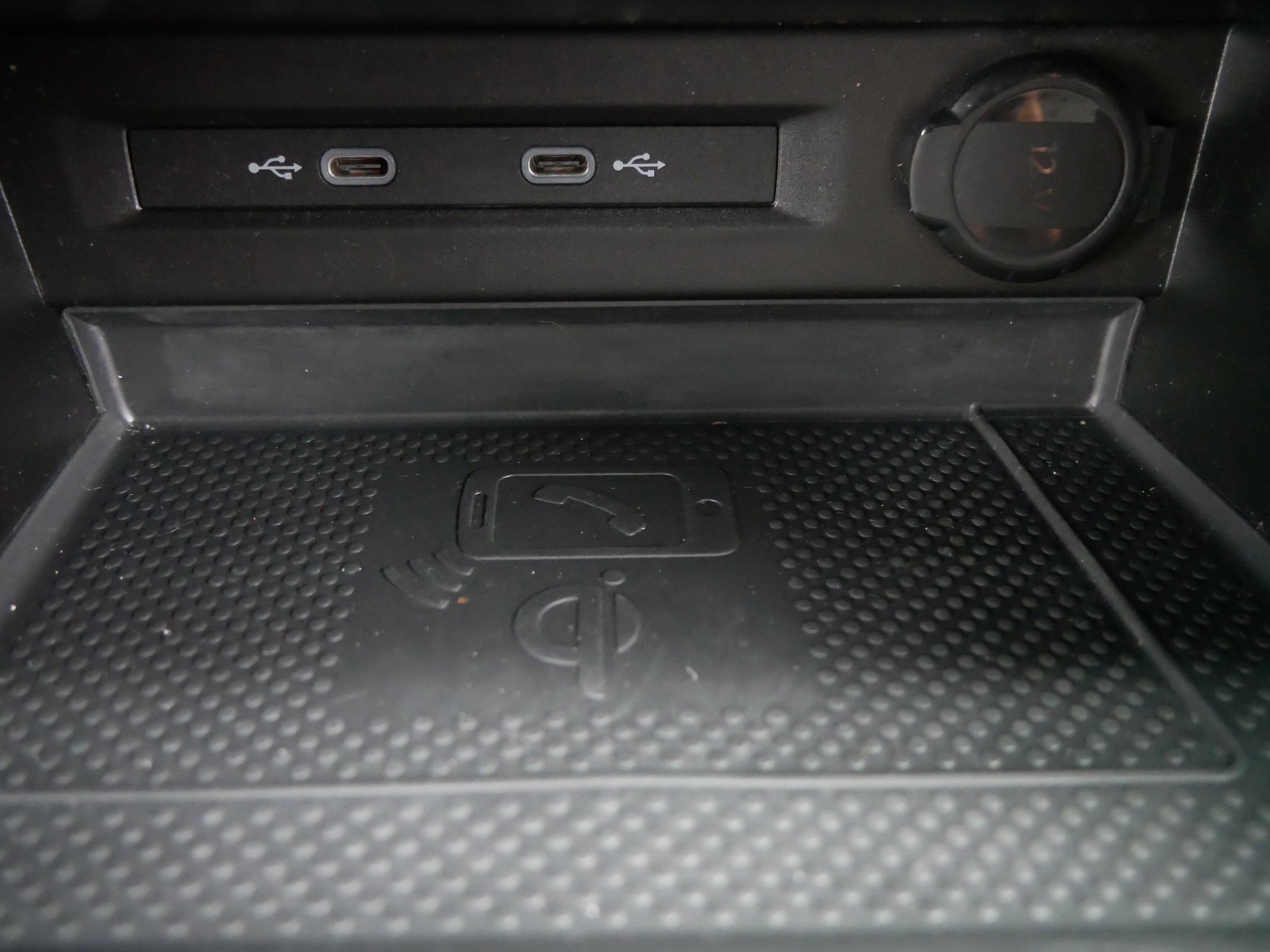 Certified 2022 Volkswagen Tiguan SE image 32