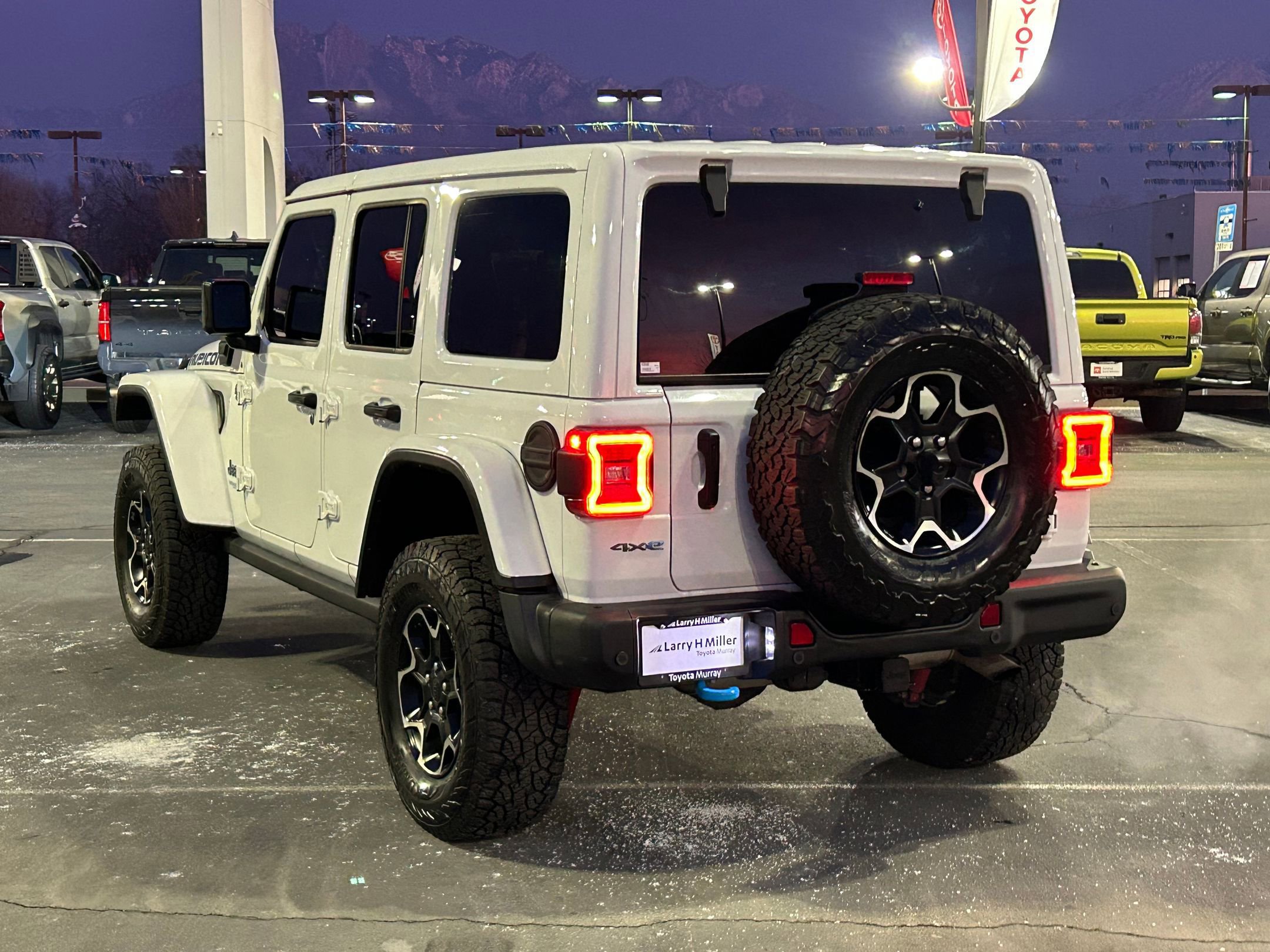 Used 2021 Jeep Wrangler Unlimited Rubicon 4xe w/ Steel Bumper Group image 3