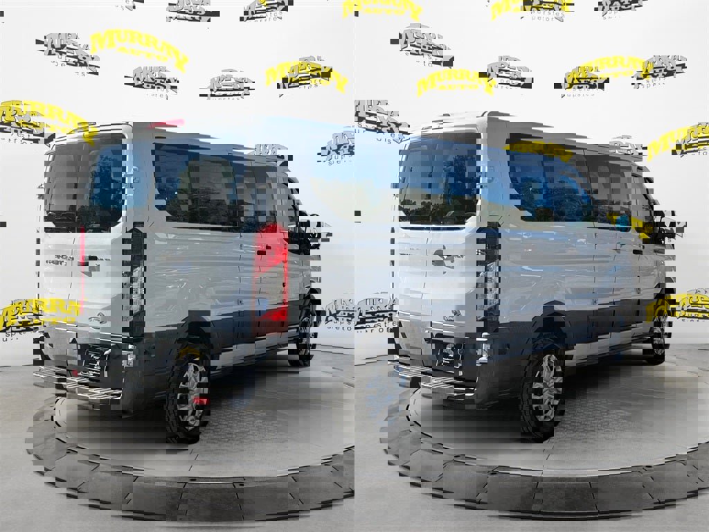 Used 2017 Ford Transit 350 XLT image 5