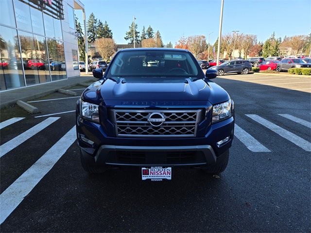 Used 2023 Nissan Frontier SV w/ SV Convenience Package image 3
