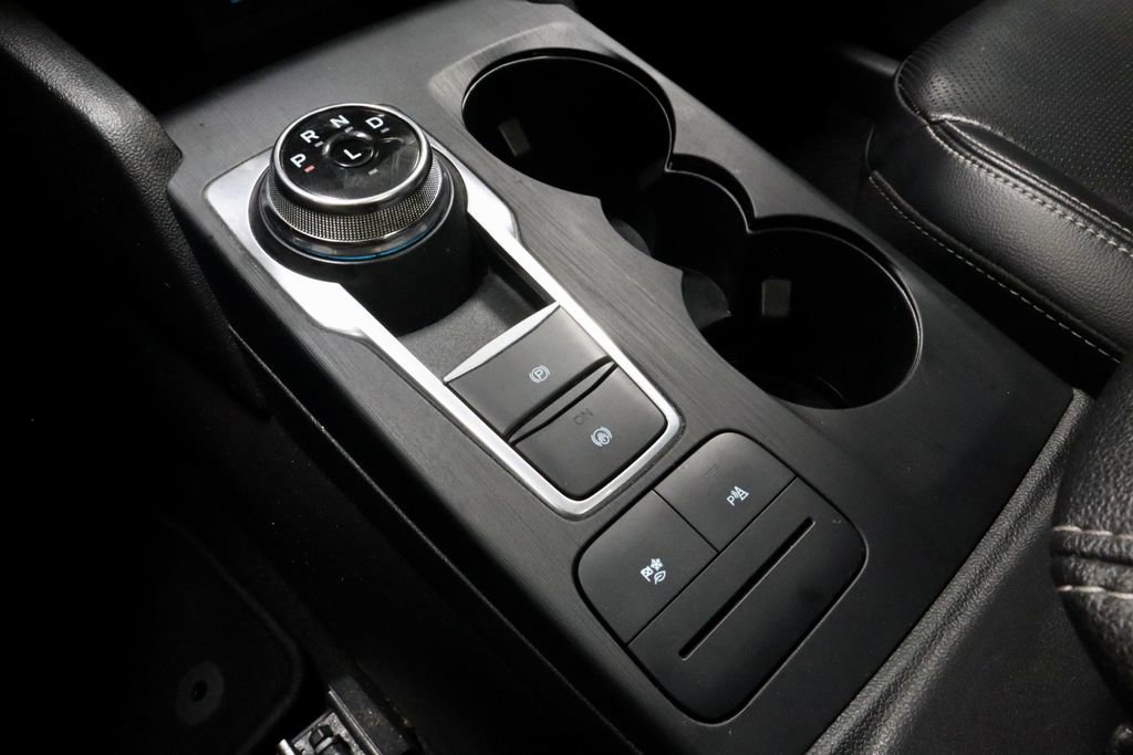 Certified 2022 Ford Escape Titanium image 35