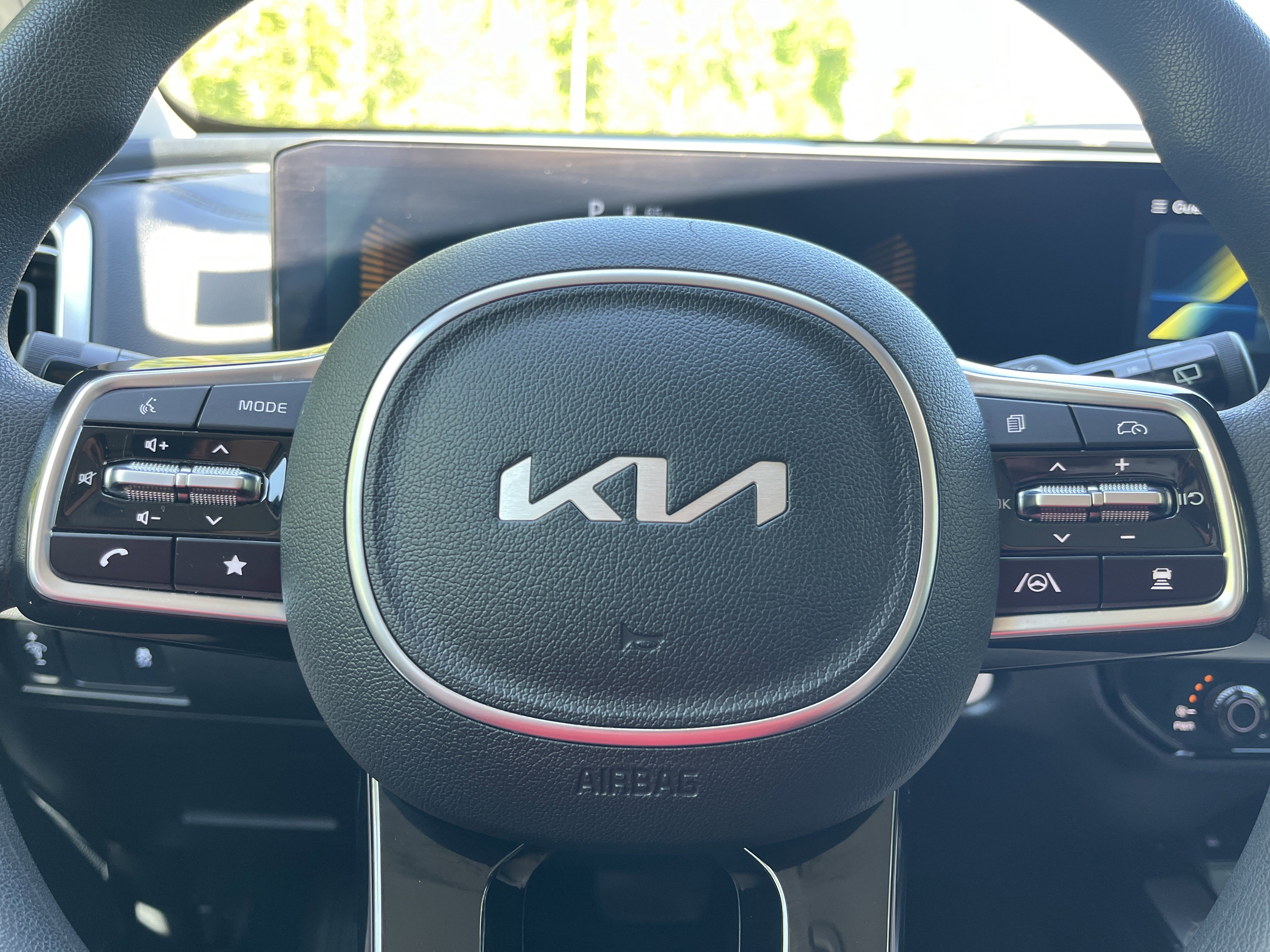 Certified 2025 Kia Sorento LX image 10