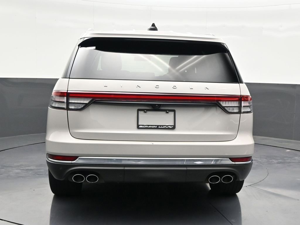 Used 2025 Lincoln Aviator Reserve w/ Illumination Package image 4