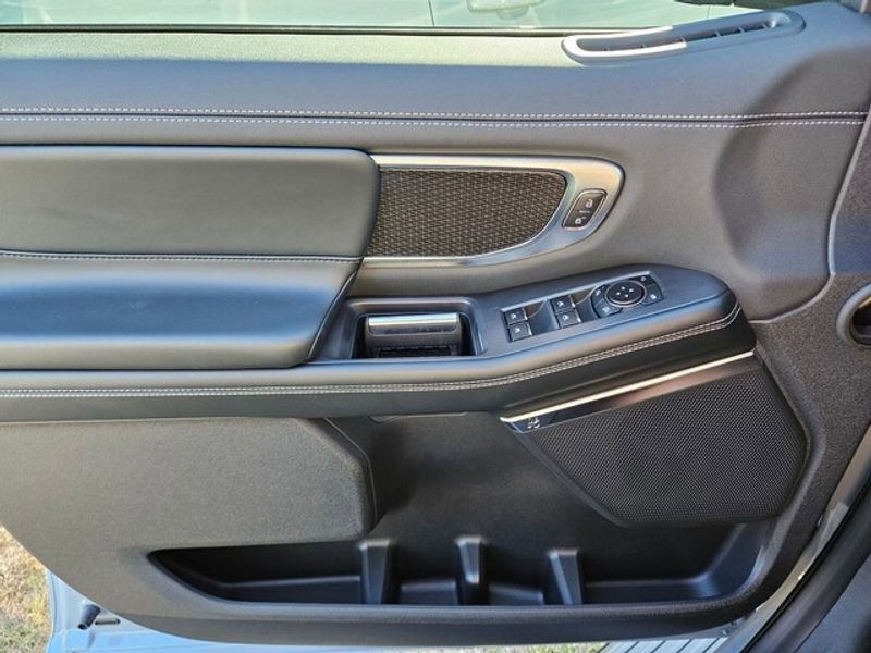 New 2025 Ford Expedition Platinum w/ Stealth Performance Package image 29