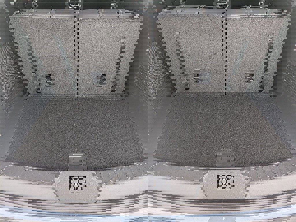 New 2026 Ford Explorer ST-Line image 7