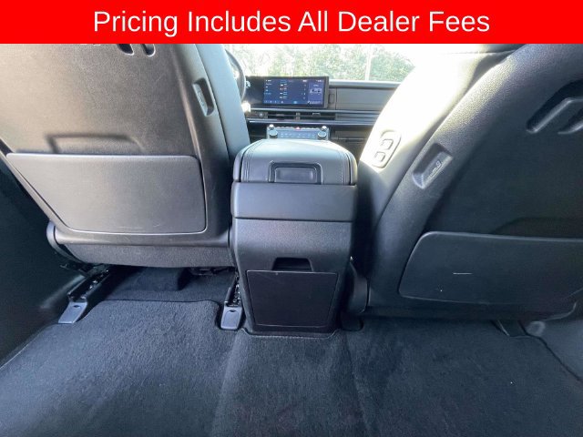 Used 2025 Hyundai Santa Fe Calligraphy AWD/4WD image 18