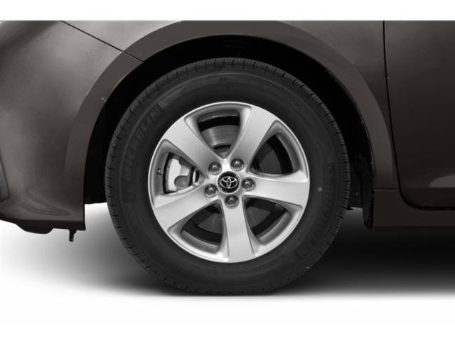 Used 2018 Toyota Sienna XLE FWD image 11