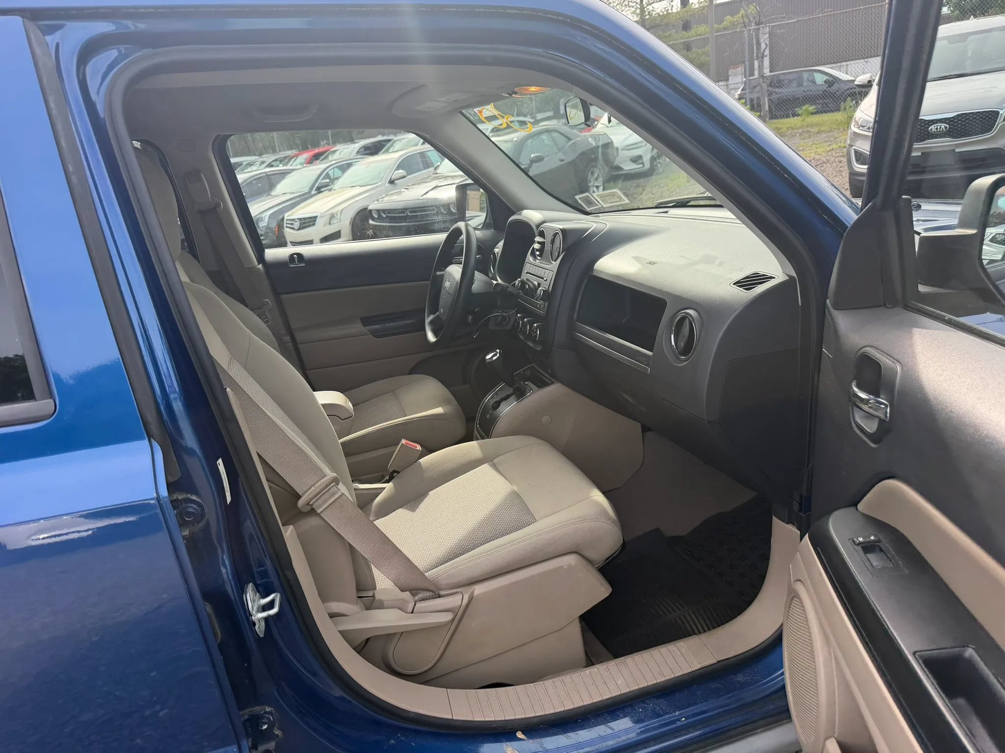 Used 2010 Jeep Patriot Sport AWD/4WD image 23