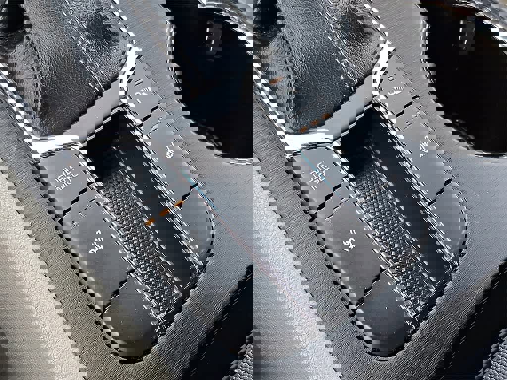 Used 2019 Kia Sedona EX image 25