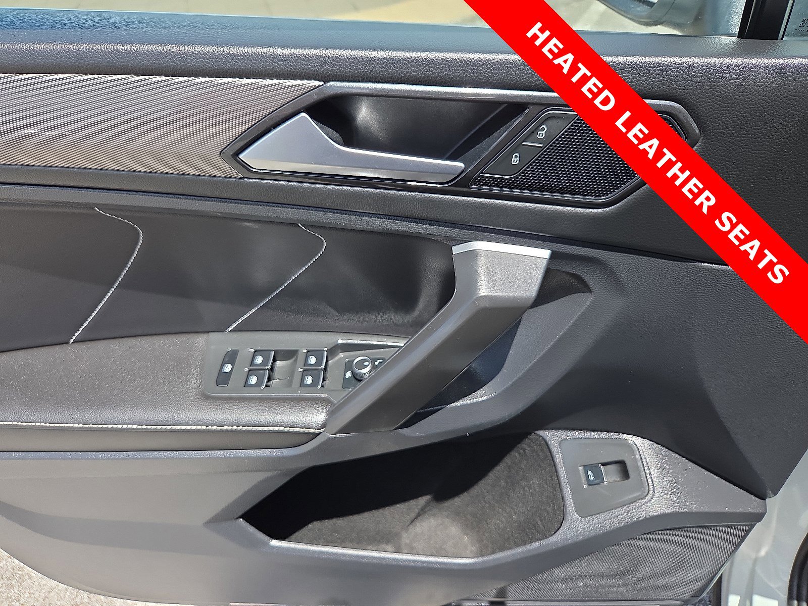 Used 2024 Volkswagen Tiguan Wolfsburg Edition image 15