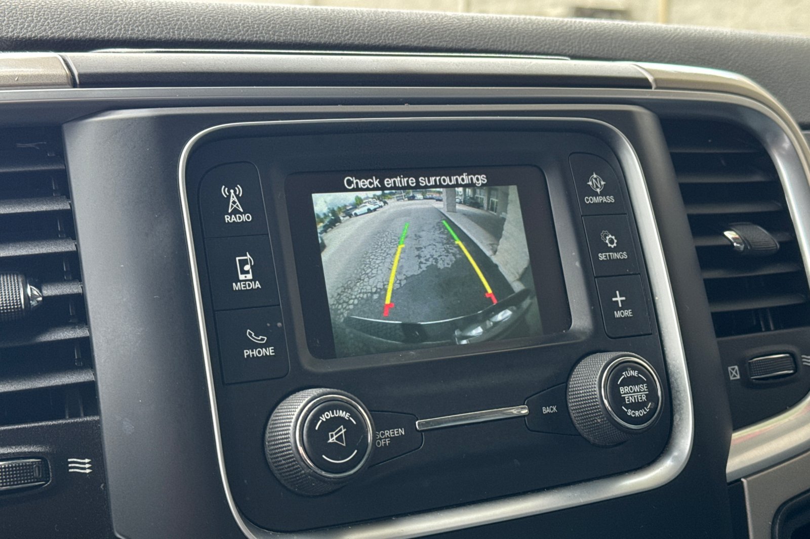Used 2018 RAM 1500 Classic SLT RWD image 18