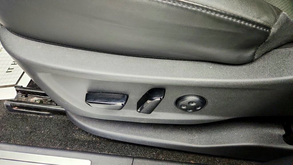 Used 2024 Nissan Ariya AWD image 10