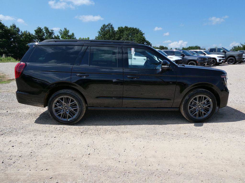 New 2027 Ford Expedition Platinum w/ Stealth Appearance Package AWD/4WD image 4