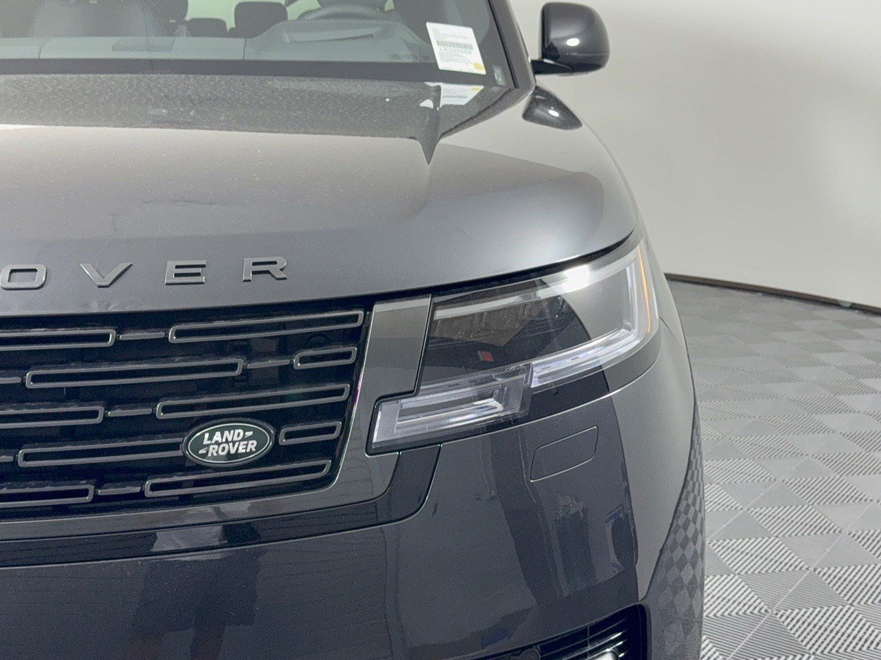 New 2027 Land Rover Range Rover Long Wheelbase SE AWD/4WD image 12