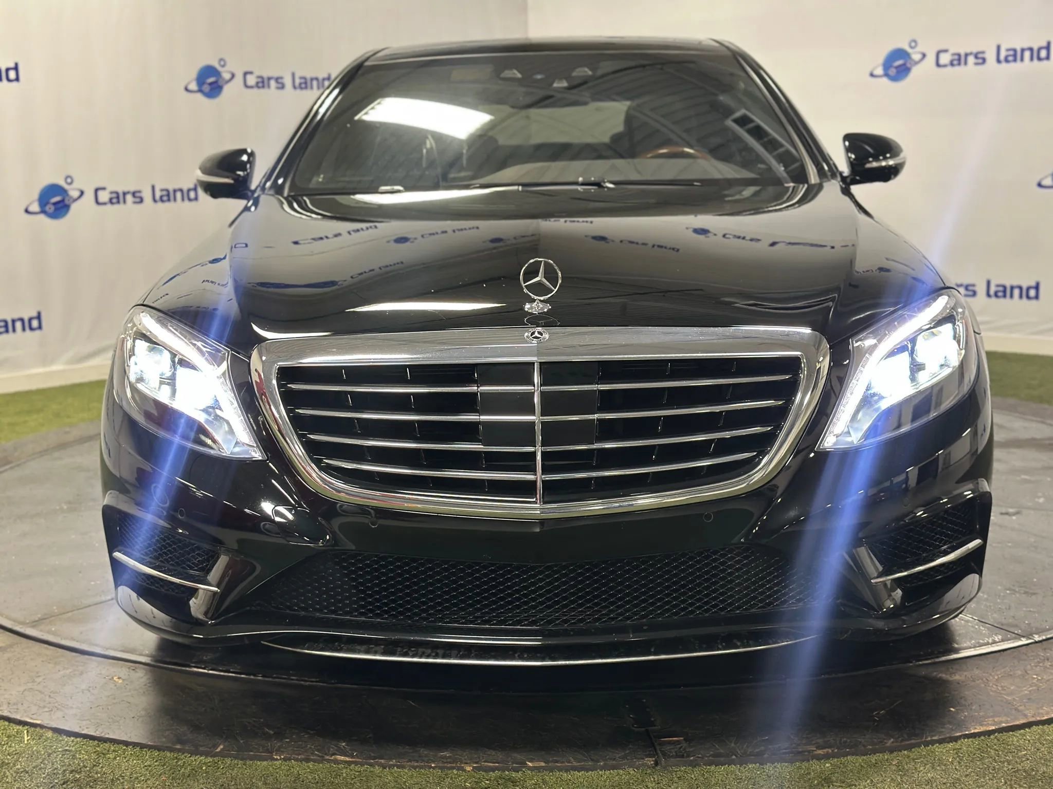 Used 2017 Mercedes-Benz S 550 Sedan image 7