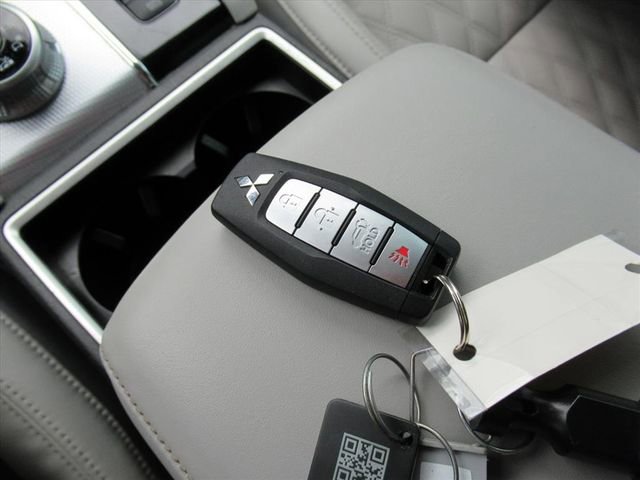 Used 2022 Mitsubishi Outlander SEL image 34