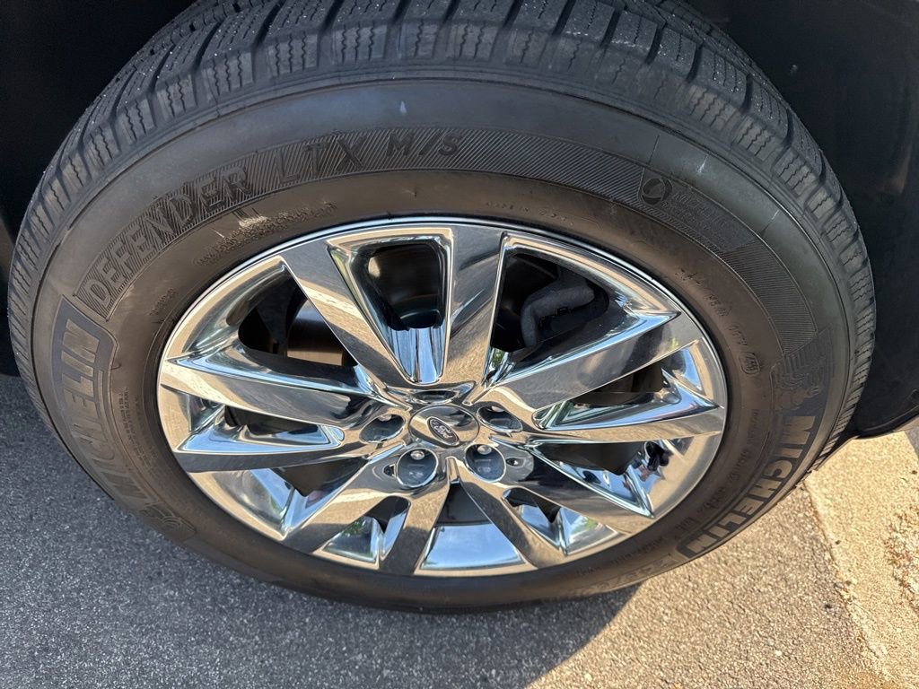 Used 2013 Ford Edge Limited w/ Driver Entry Pkg FWD image 19