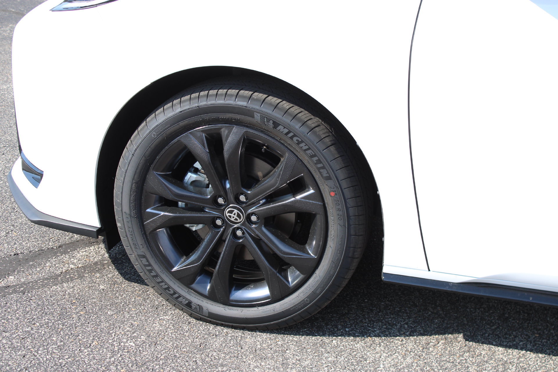 New 2026 Toyota Sienna XSE FWD image 12