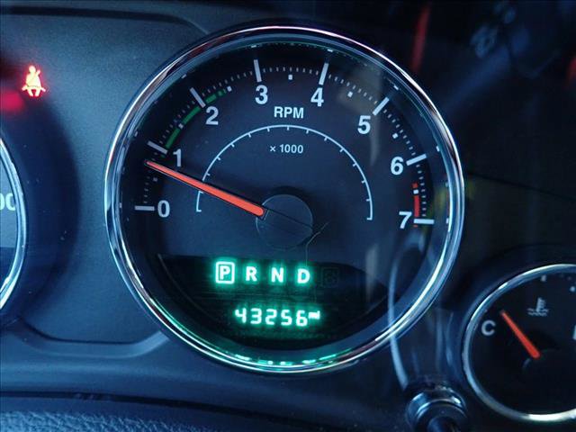 Used 2015 Jeep Wrangler Sahara w/ Connectivity Group AWD/4WD image 23