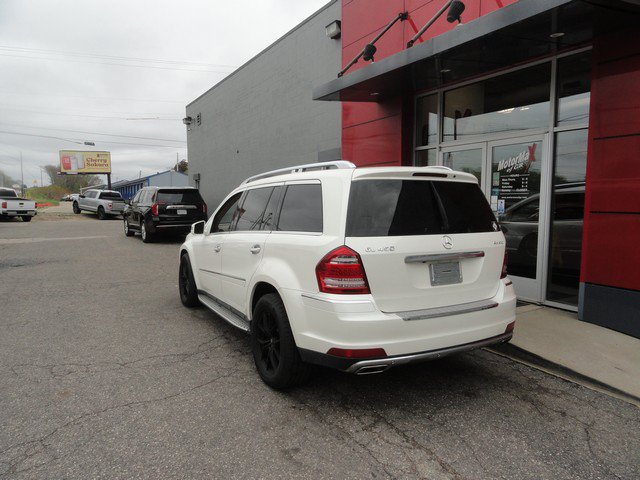 Used 2011 Mercedes-Benz GL 450 4MATIC image 3