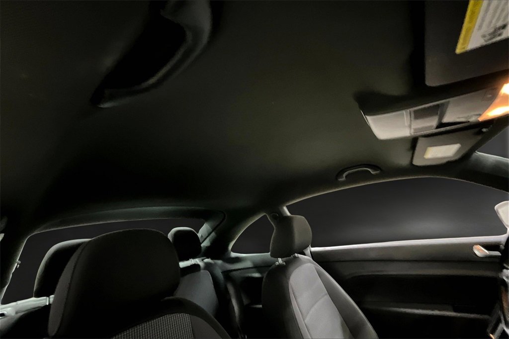 Used 2019 Volkswagen Beetle 2.0T S image 26