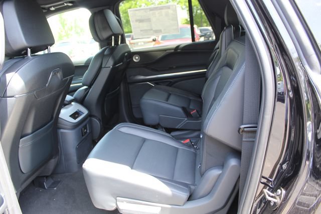 New 2026 Lincoln Navigator L Reserve w/ Jet Appearance Package AWD/4WD image 13