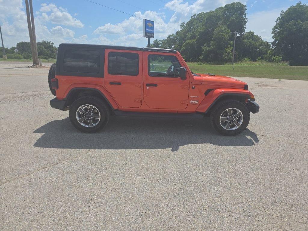 Used 2019 Jeep Wrangler Unlimited Sahara w/ Dual Top Group AWD/4WD image 2