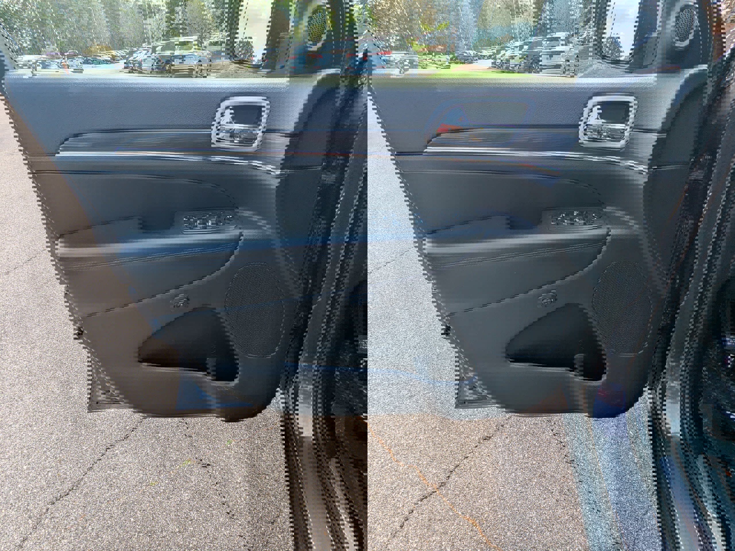 Used 2021 Jeep Grand Cherokee Limited w/ Premium Lighting Group image 18