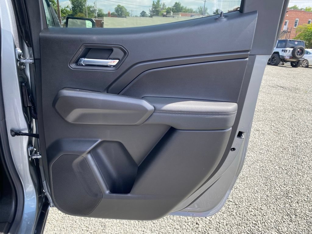 New 2025 Chevrolet Colorado LT w/ LT Convenience Package AWD/4WD image 19
