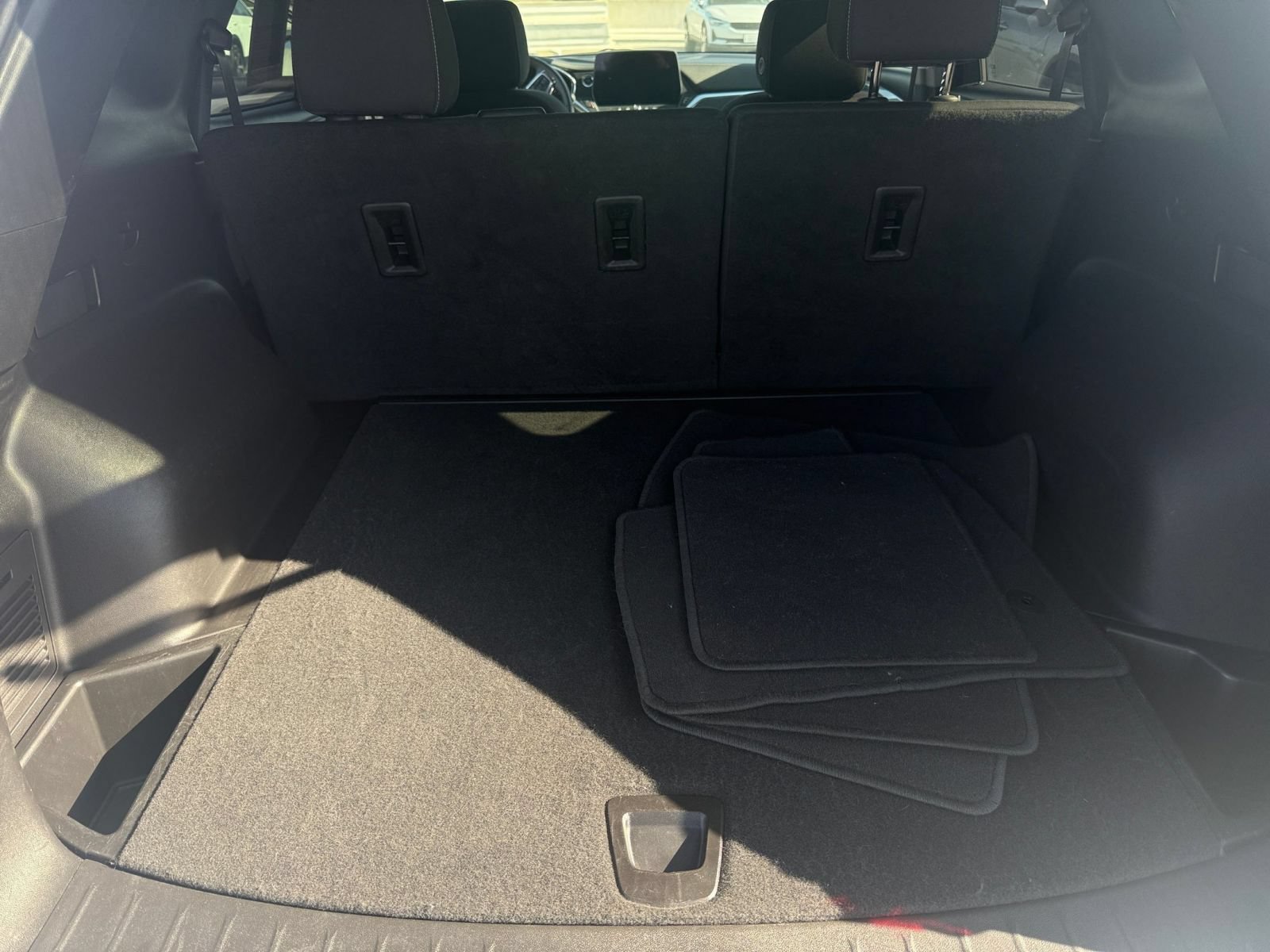 Used 2025 Chevrolet Blazer LT FWD image 32