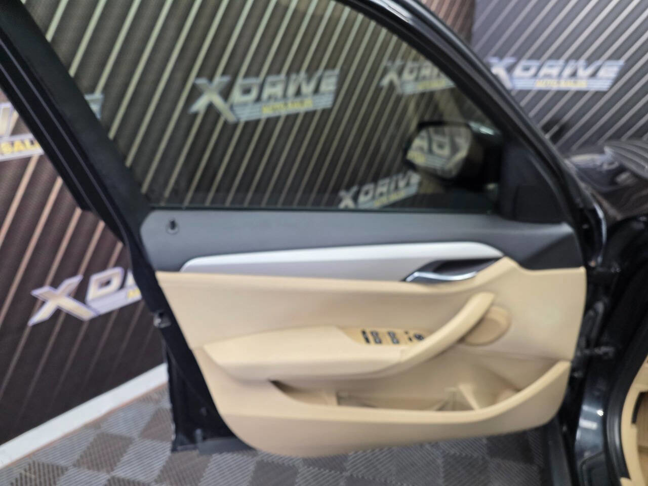 Used 2015 BMW X1 sDrive28i image 17