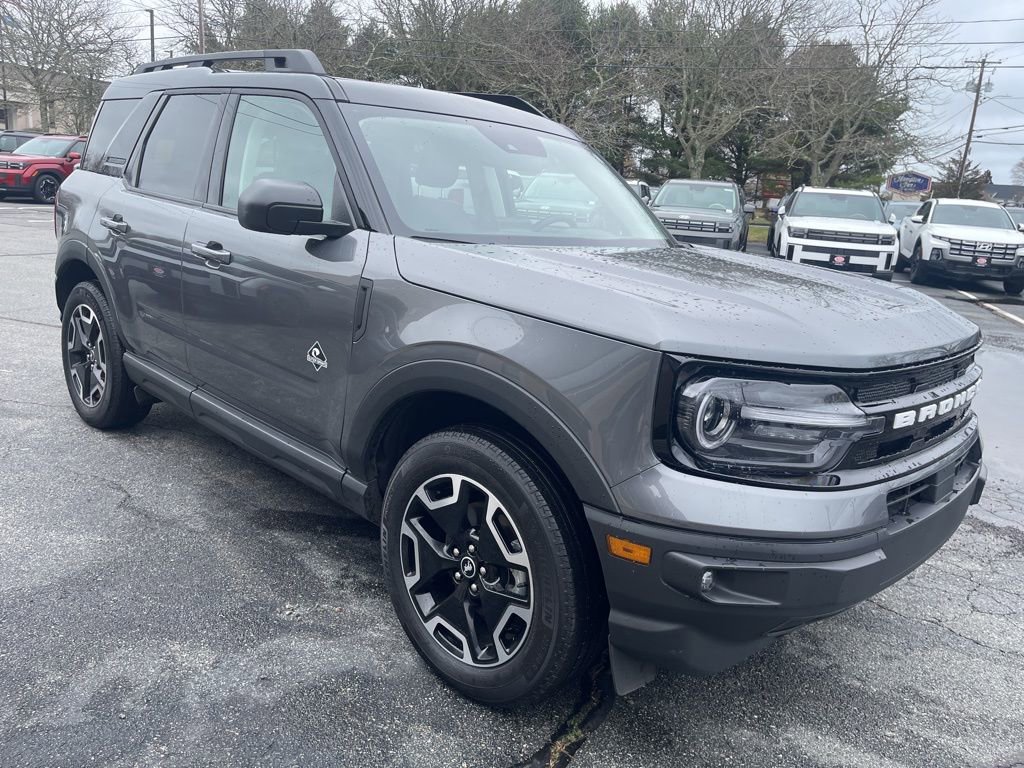 Used 2023 Ford Bronco Sport Outer Banks w/ Tech Package image 3