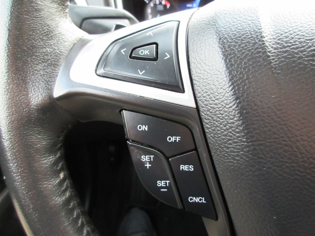 Used 2015 Ford Fusion SE w/ Equipment Group 202A FWD image 25