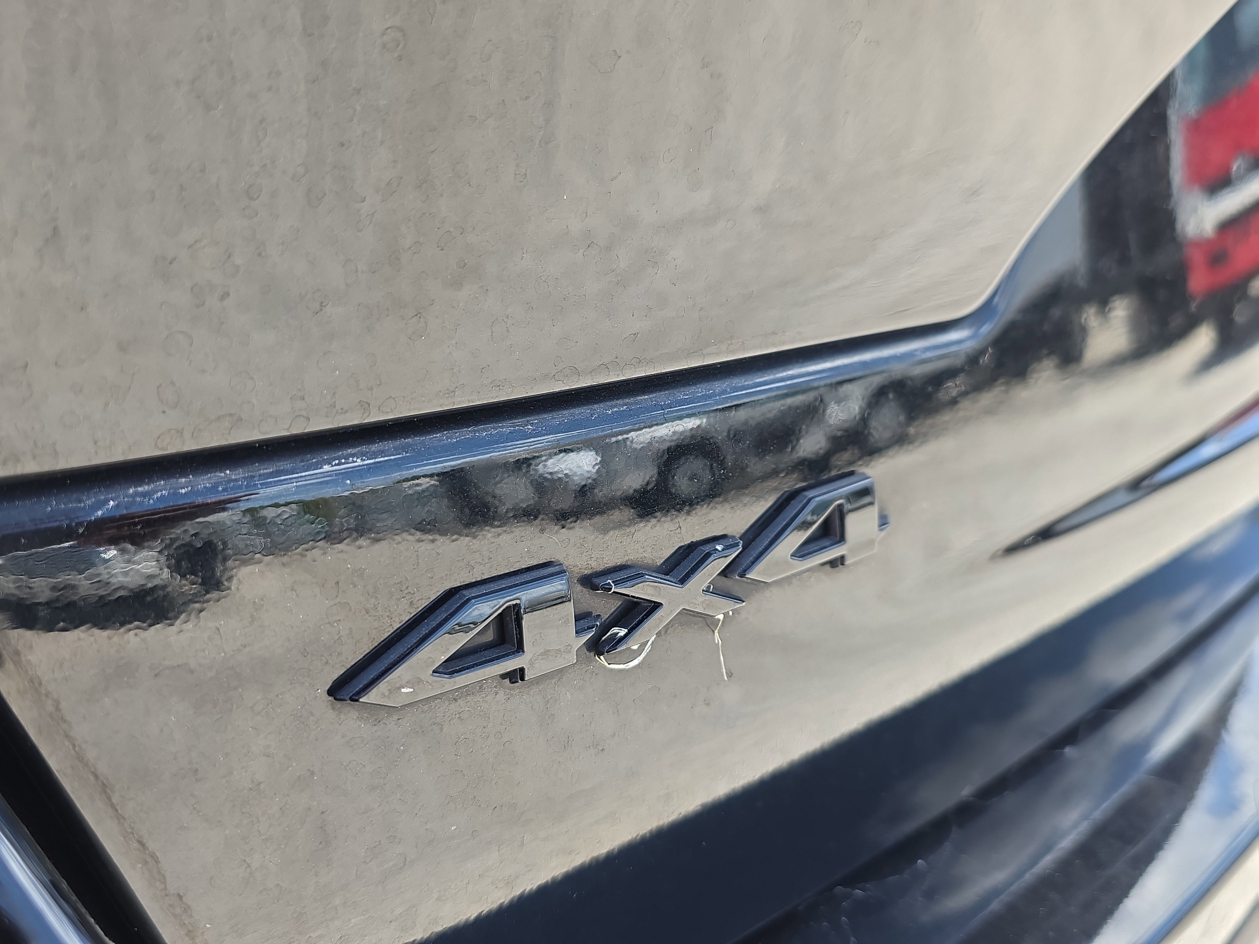 Used 2024 Jeep Grand Cherokee Altitude AWD/4WD image 10