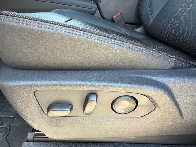 New 2026 Chevrolet Suburban High Country image 14