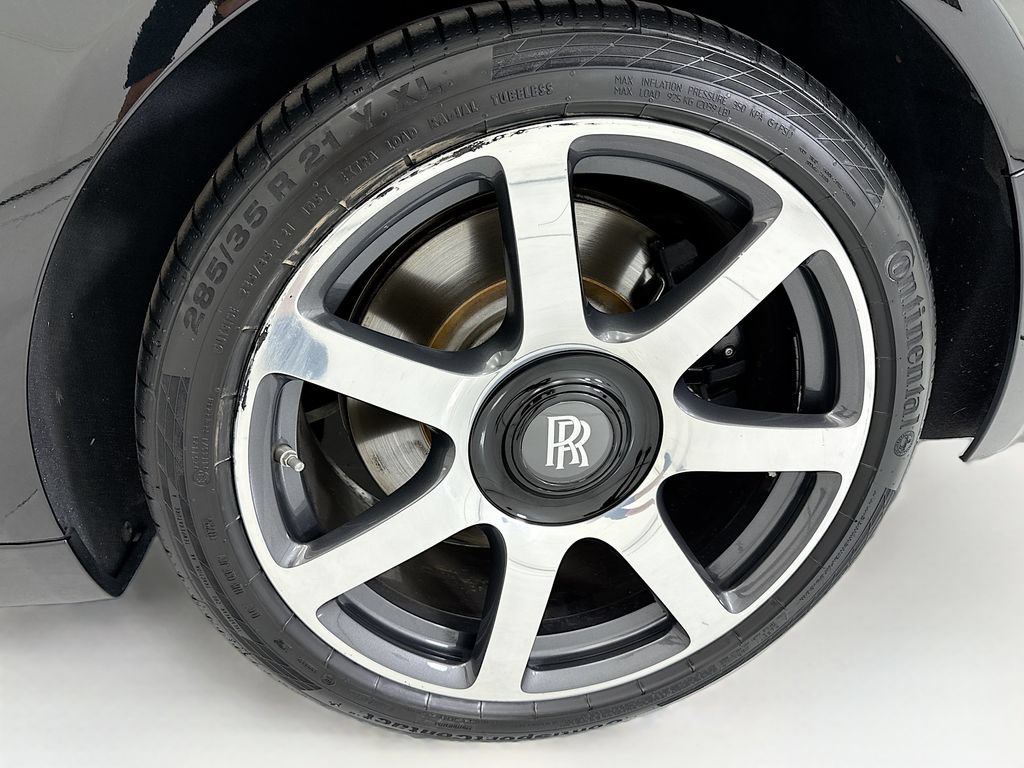 Used 2016 Rolls-Royce Wraith RWD image 28