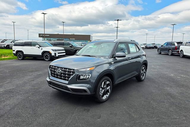 New 2026 Hyundai Venue SEL FWD image 3
